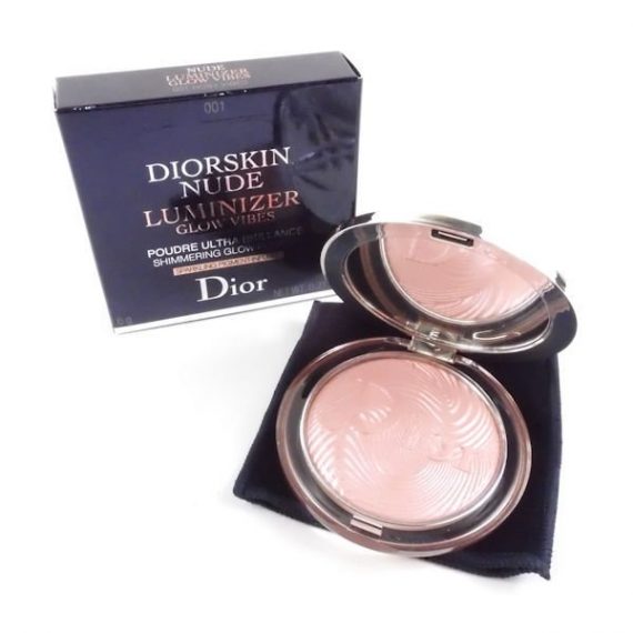 Dior ディオールスキン ミネラルヌード ルミナイザー フェイスパウダー