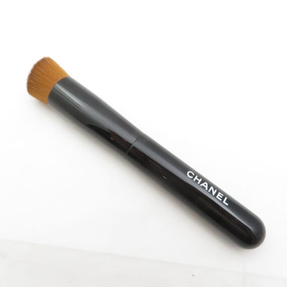 シャネル パンソー フリュイド エ プードゥル N°101 ファンデーションブラシ